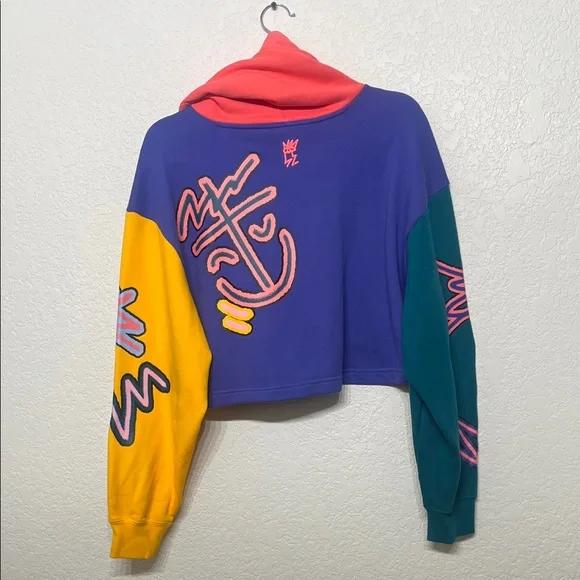 Adidas Original Graphic Cropped Hoodie - Picture 9 of 13